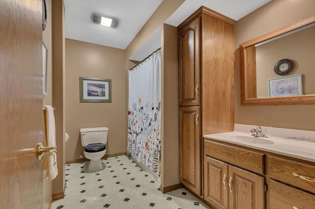 4457 Farmdale Circle, Saint Augusta, MN 56301