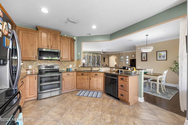 4480 DEERWOOD LAKE Parkway 238, Jacksonville, FL 32216