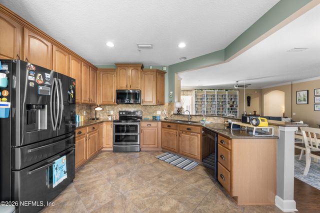 4480 DEERWOOD LAKE Parkway 238, Jacksonville, FL 32216