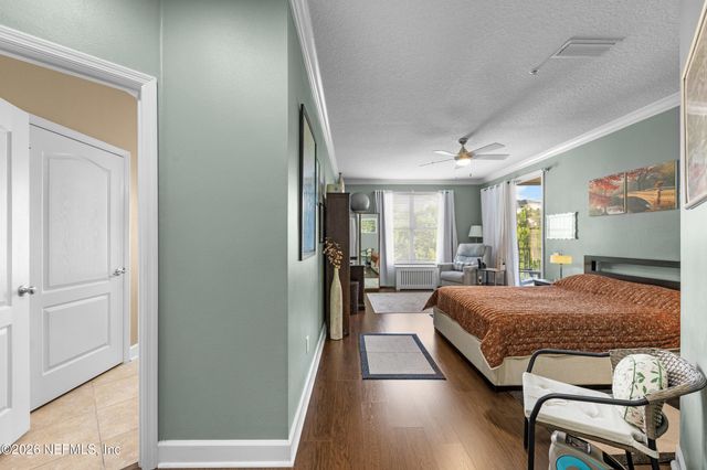 4480 DEERWOOD LAKE Parkway 238, Jacksonville, FL 32216