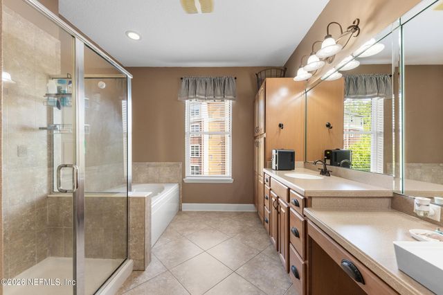 4480 DEERWOOD LAKE Parkway 238, Jacksonville, FL 32216