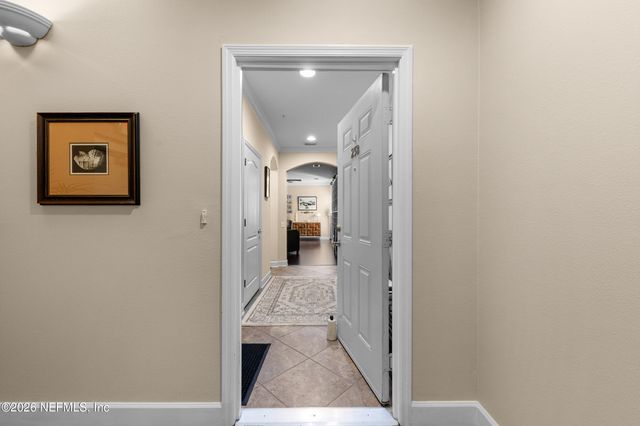 4480 DEERWOOD LAKE Parkway 238, Jacksonville, FL 32216
