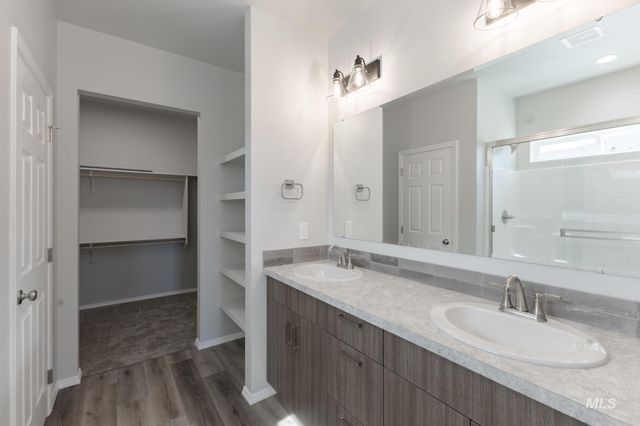 1627 Dyer St, Middleton, ID 83644