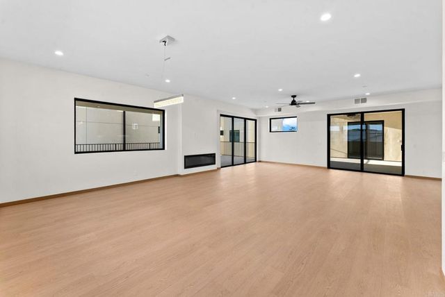 2672 Roosevelt Street, Carlsbad, CA 92008