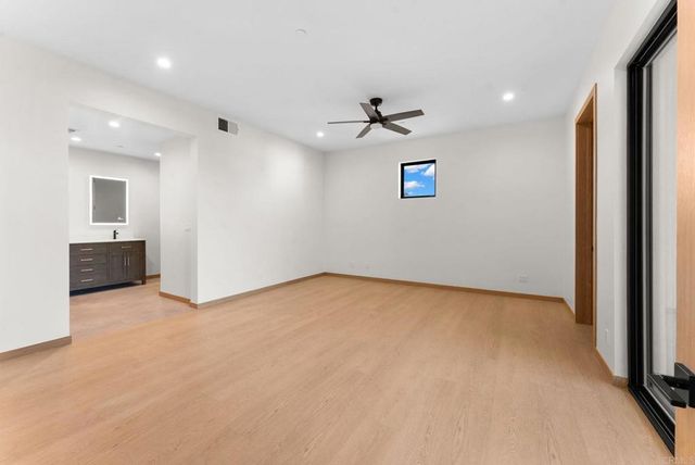 2672 Roosevelt Street, Carlsbad, CA 92008
