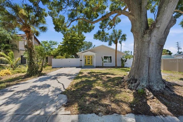8452 6TH STREET N, St Petersburg, FL 33702