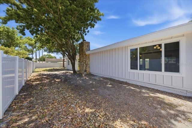8452 6TH STREET N, St Petersburg, FL 33702