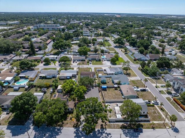 8452 6TH STREET N, St Petersburg, FL 33702