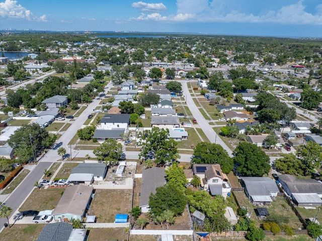 8452 6TH STREET N, St Petersburg, FL 33702