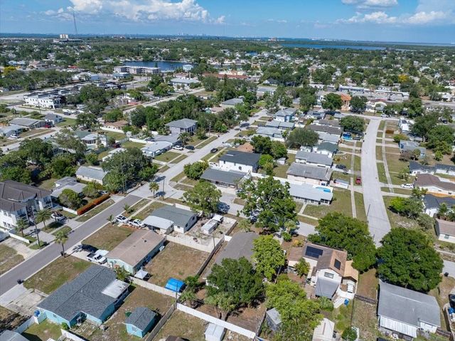 8452 6TH STREET N, St Petersburg, FL 33702