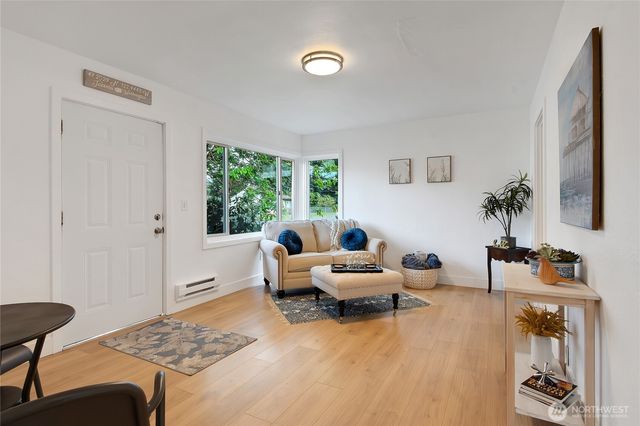 3842 E K Street, Tacoma, WA 98404