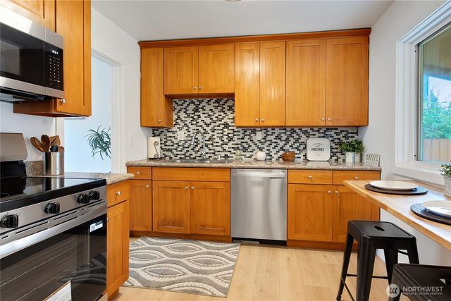 3842 E K Street, Tacoma, WA 98404