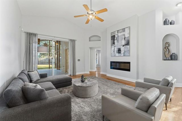 8506 TIARA PARK WAY, Tampa, FL 33635