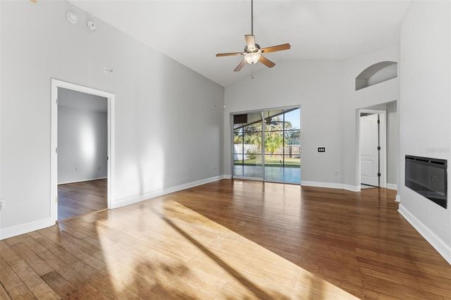 8506 TIARA PARK WAY, Tampa, FL 33635