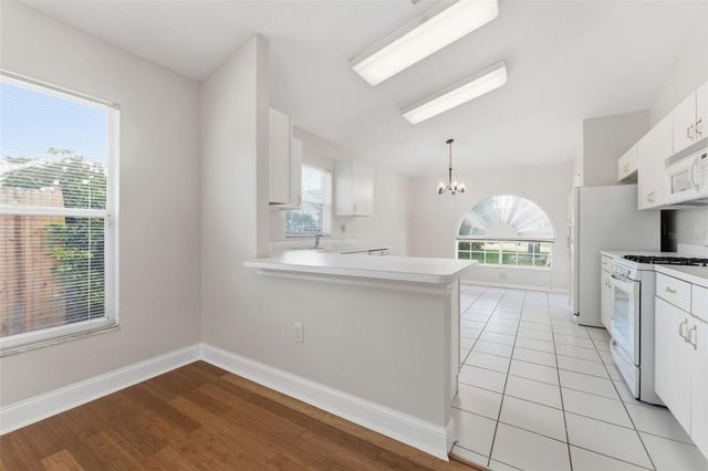 8506 TIARA PARK WAY, Tampa, FL 33635