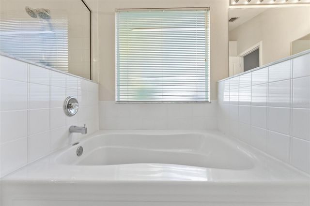 8506 TIARA PARK WAY, Tampa, FL 33635