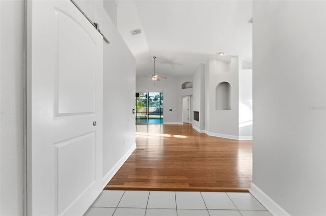 8506 TIARA PARK WAY, Tampa, FL 33635