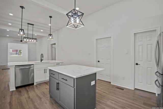 1801 N Palmetto, San Antonio, TX 78208