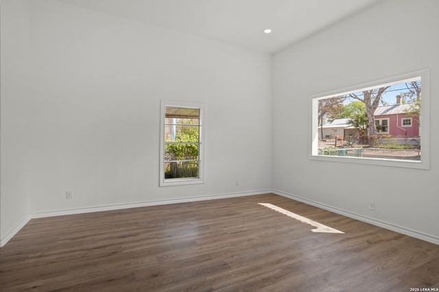 1801 N Palmetto, San Antonio, TX 78208