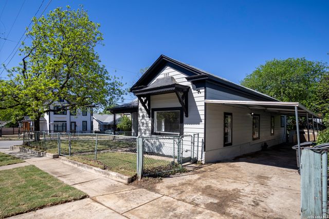 1801 N Palmetto, San Antonio, TX 78208