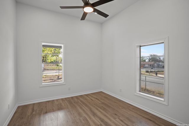 1801 N Palmetto, San Antonio, TX 78208