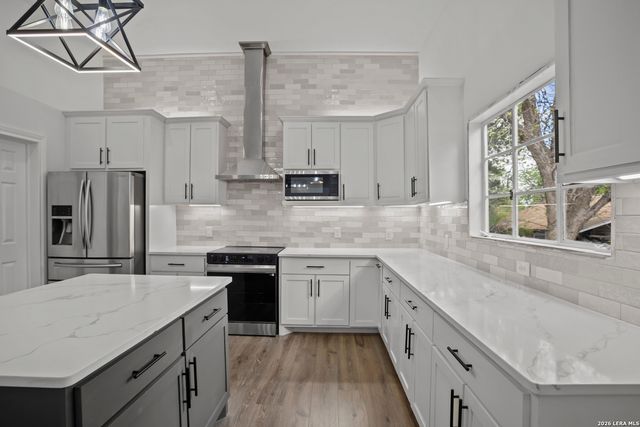 1801 N Palmetto, San Antonio, TX 78208