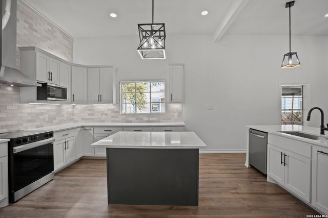 1801 N Palmetto, San Antonio, TX 78208