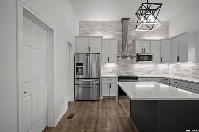 1801 N Palmetto, San Antonio, TX 78208