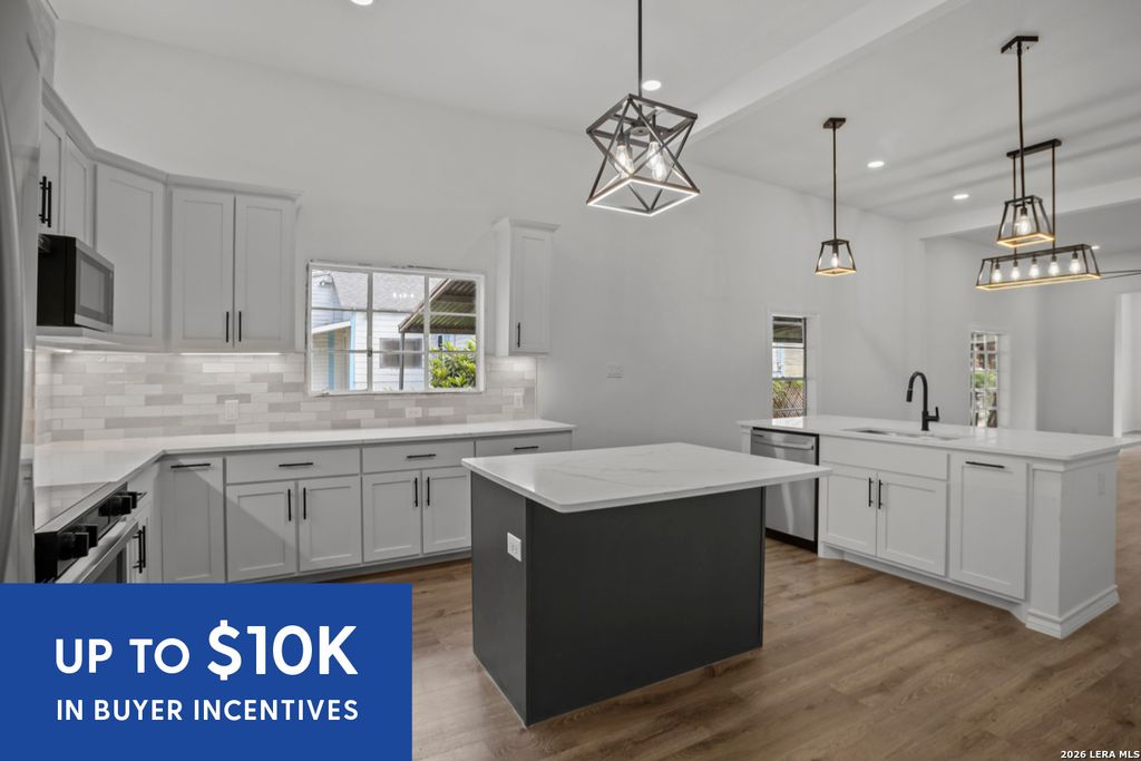 1801 N Palmetto, San Antonio, TX 78208