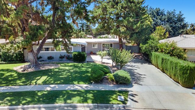 746 W Acacia Avenue W, Fresno, CA 93705