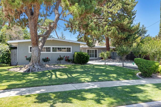 746 W Acacia Avenue W, Fresno, CA 93705