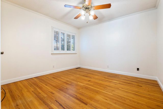746 W Acacia Avenue W, Fresno, CA 93705