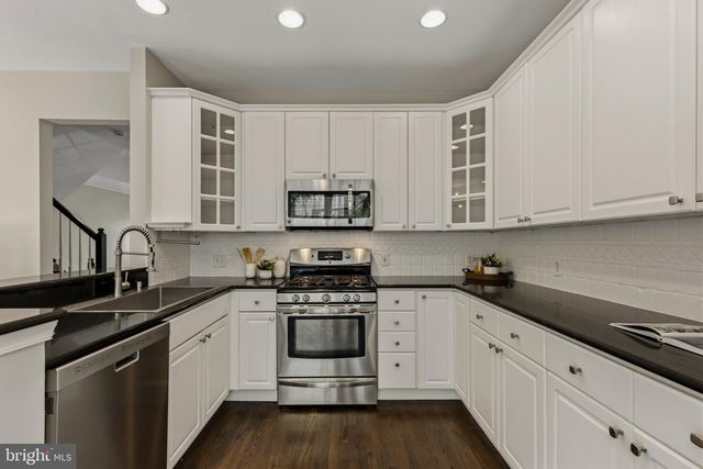 2536 GADSBY PL, Alexandria, VA 22311