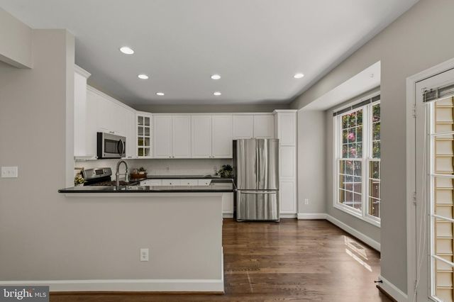 2536 GADSBY PL, Alexandria, VA 22311