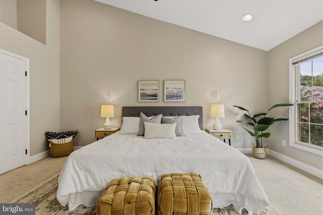 2536 GADSBY PL, Alexandria, VA 22311