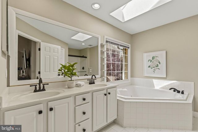 2536 GADSBY PL, Alexandria, VA 22311