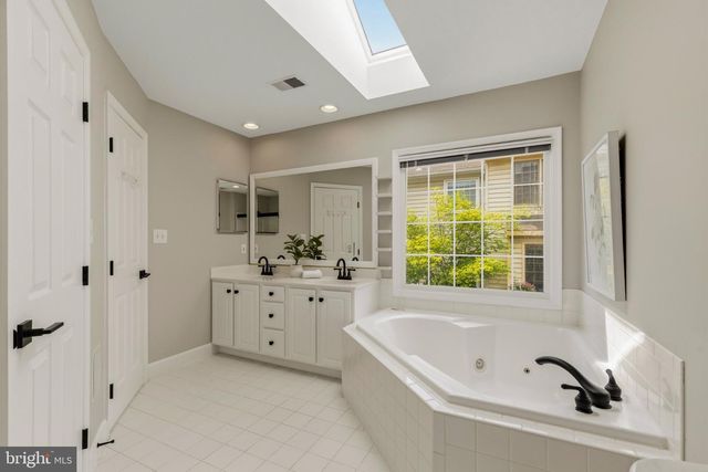 2536 GADSBY PL, Alexandria, VA 22311