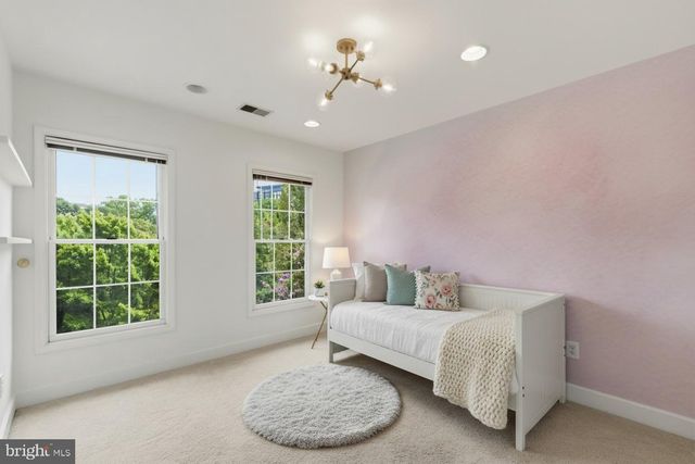 2536 GADSBY PL, Alexandria, VA 22311