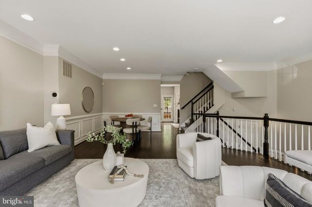 2536 GADSBY PL, Alexandria, VA 22311