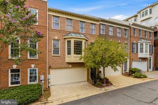 2536 GADSBY PL, Alexandria, VA 22311