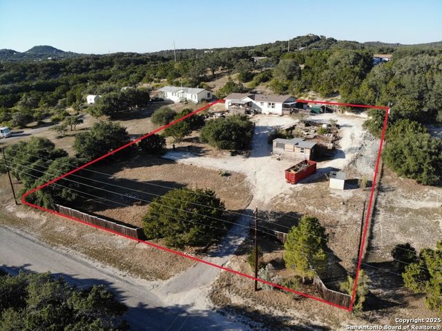 315 Cameron Trail, Lakehills, TX 78063