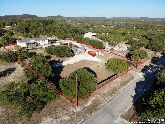 315 Cameron Trail, Lakehills, TX 78063