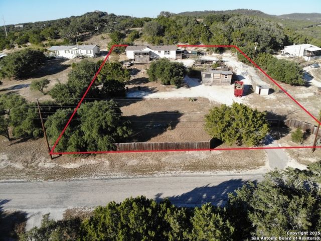 315 Cameron Trail, Lakehills, TX 78063