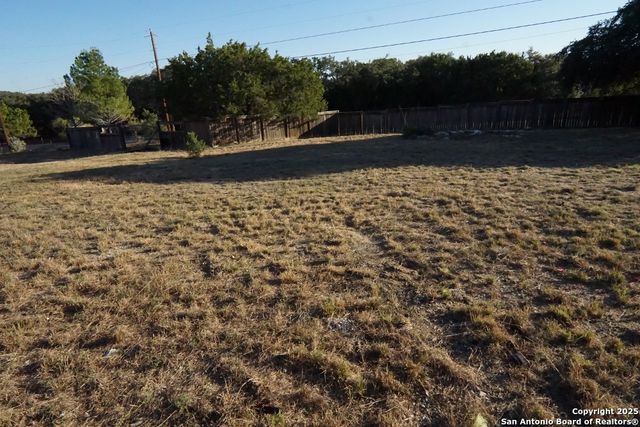 315 Cameron Trail, Lakehills, TX 78063