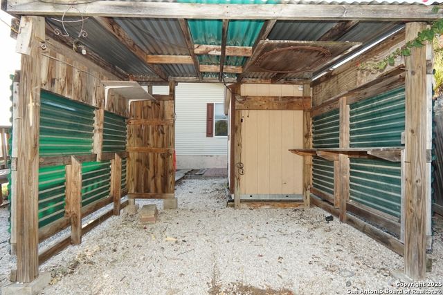 315 Cameron Trail, Lakehills, TX 78063