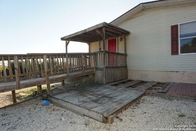 315 Cameron Trail, Lakehills, TX 78063