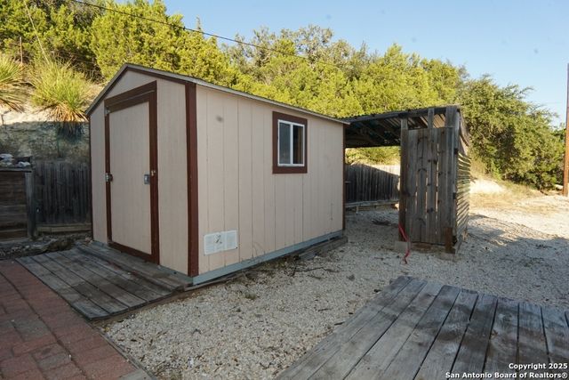 315 Cameron Trail, Lakehills, TX 78063