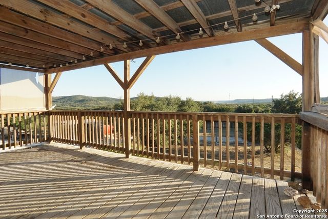 315 Cameron Trail, Lakehills, TX 78063