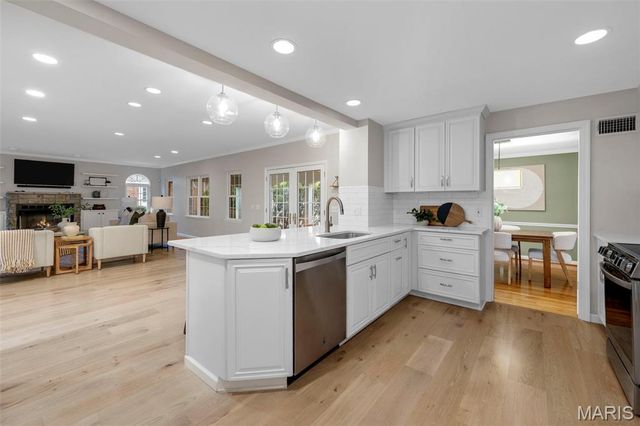 9345 Sonora Avenue, Brentwood, MO 63144