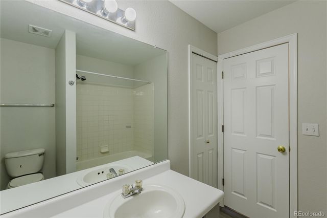2180 S Uravan Street, Aurora, CO 80013